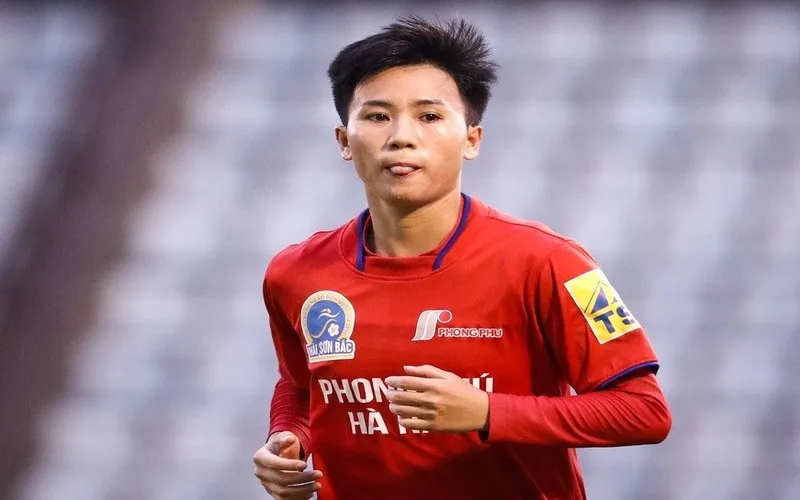 guong mat qua bong vang nu viet nam tieu bieu lam rang danh bong da nuoc nha
